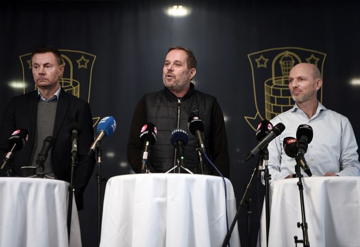 Jan Bech Andersen var uden livvagter ved præsentation af Jesper Sørensen som cheftræner. Foto: Lars Poulsen