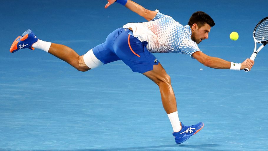 Novak Djokovic er videre til kvartfinalen i Melbourne. Foto: Hannah McKay/Reuters