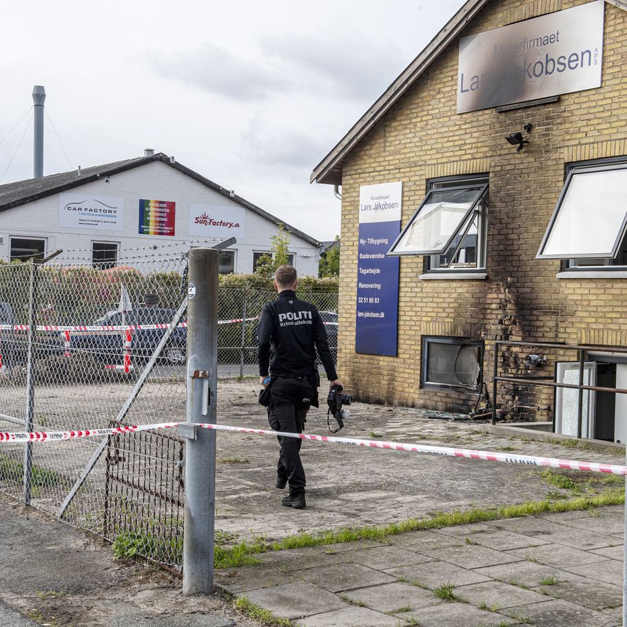 Sigtet HAere stak hus i brand