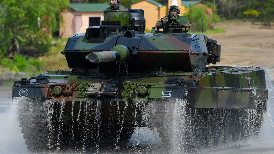 Tyskland besluttede sig officielt onsdag for at tillade eksport af de tysk-producerede Leopard 2 kampvogne til Ukraine. Foto: Patrik Stollarz/Ritzau Scanpix
