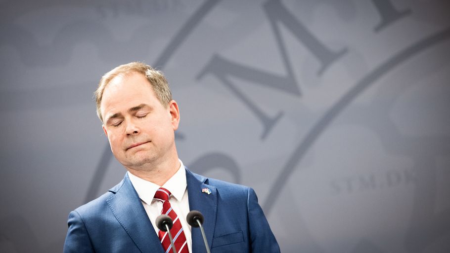 Finansminister Nicolai Wammen lukker øjnene for, om der er ubetalte regninger i statskassen. Foto: Jonathan Damslund