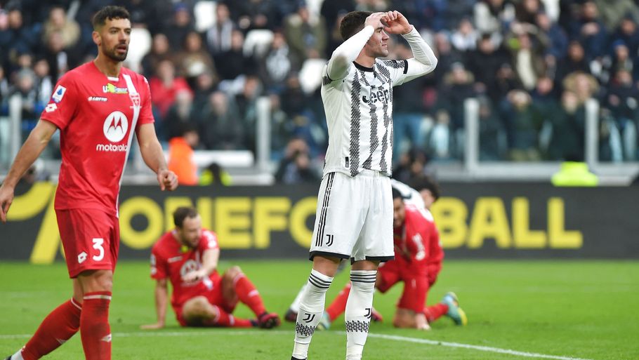 Juventus er langt fra Champions League-pladserne, hvis pointstraffen står ved magt. I weekenden tabte holdet 0-2 til Monza. Foto: Massimo Pinca/Reuters