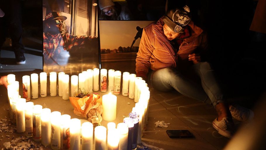 Mandag blev der holdt en mindeceremoni for Tyre Nichols på en skaterbane i Californien, som han frekventerede. Foto: Justin Sullivan/Ritzau Scanpix