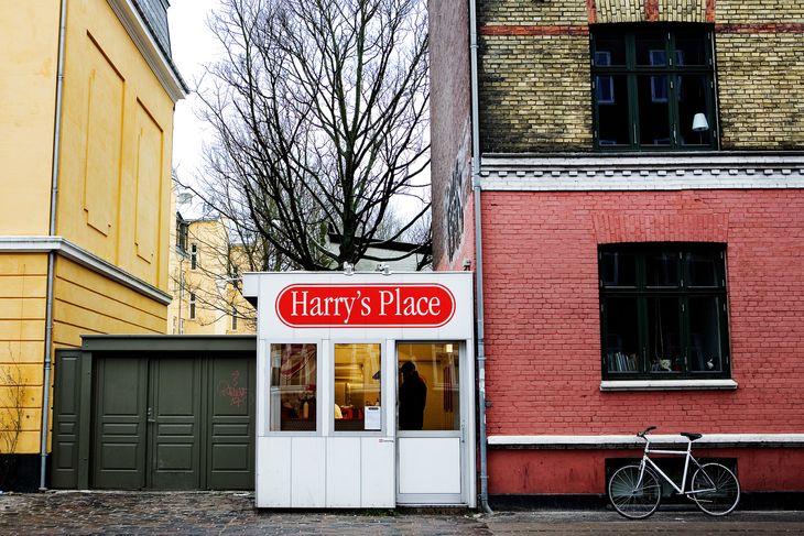 Harry's Place ligger godt klemt inde blandt boligblokke ikke langt fra Nørrebro Station. Foto: Ritzau Scanpix