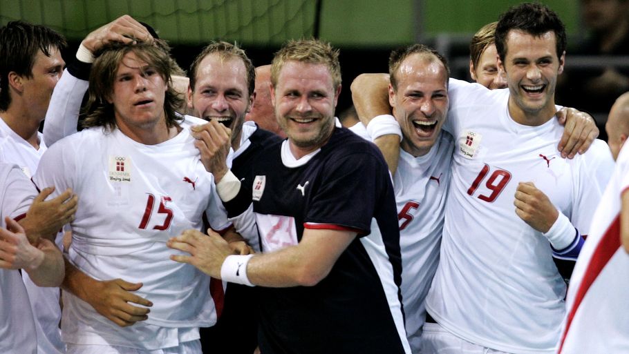 Mikkel Hansen, Joachim Boldsen, Lars Jørgensen og Jesper Nøddesbo jubler efter en sejr over Rusland under OL i Kina. Foto: Jens Dresling