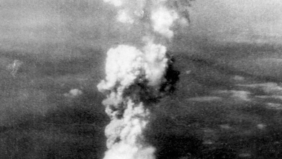 Paddehattesky over Hiroshima efter atombomben sprang i i 1945. Arkivfoto: Ritzau Scanpix