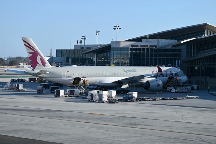 Qatar Airways har ikke besvaret Ekstra Bladets spørgsmål. Her ses en af selskabets Airbus A350-fly. Foto: Daniel Slim/AFP