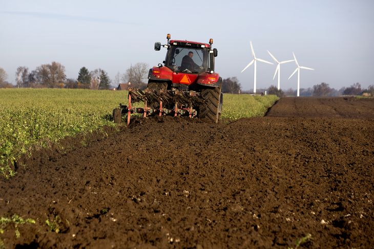 Landbruget går en dyster fremtid i møde, hvis der indføres en klimaafgift, mener Seges Innovation. Foto: Finn Frandsen