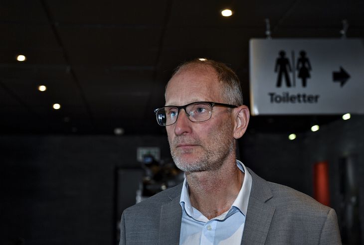 Sportschef Svend Graversen forklarer, hvorfor Pione Sisto er fravalgt for FCM. Foto: Ernst van Norde