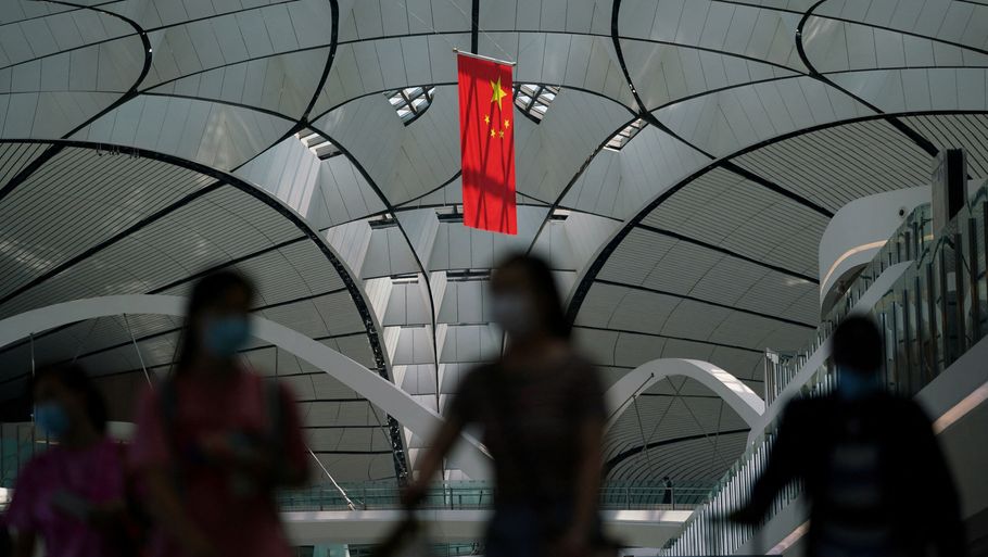 I 2022 var der 115,7 millioner ture over grænsen ind og ud af Kina. Udlændinge stod for omkring 4,5 millioner af dem. Foto: Thomas Suen/Reuters