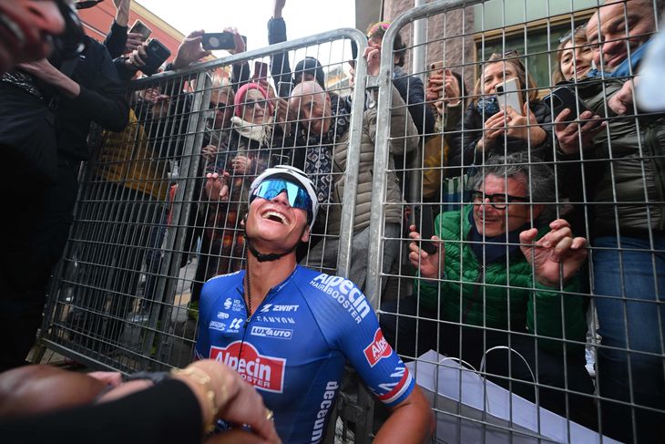 Mathieu van der Poel kørte solo til stregen og vandt en meriterende sejr. Foto: Dario Belingheri/AFP/Ritzau Scanpix