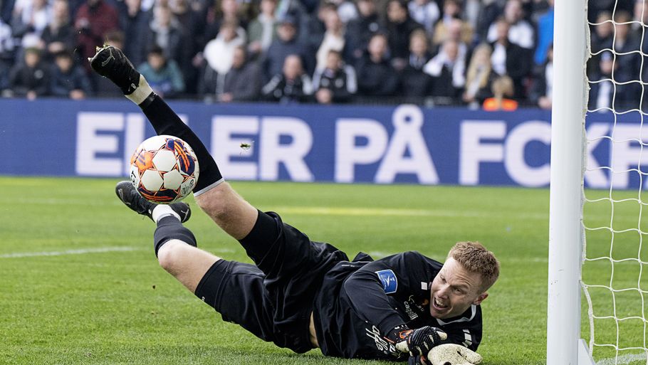 Lukas Lund blev den helt store skurk i nederlaget til FCK. Foto: Claus Bech/Ritzau Scanpix