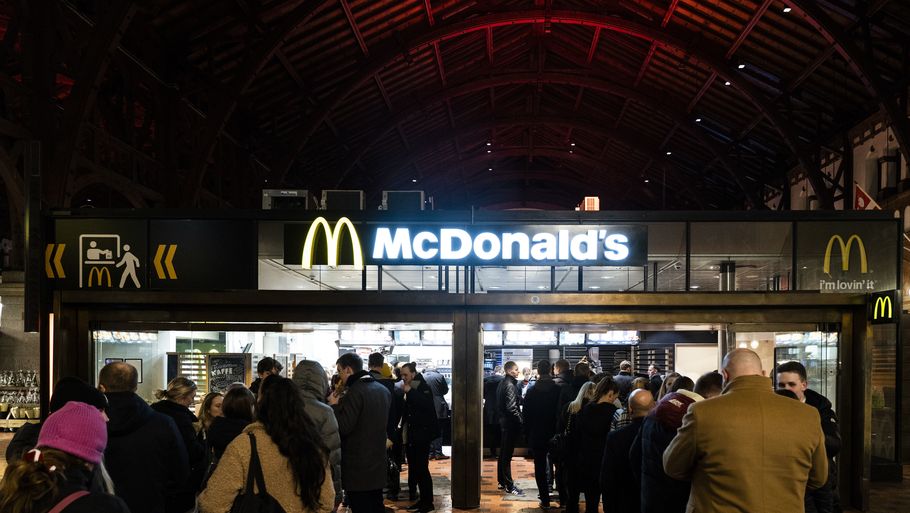 De ansatte på f.ex. McDonalds får nu også mere i pension. Arkivfoto: Stine Tidsvilde