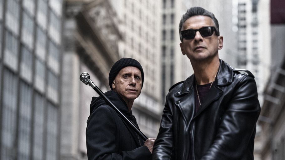 Depeche Mode er reduceret til en duo bestående af Martin Gore (tv.) og Dave Gahan. Foto: Anton Corbijn