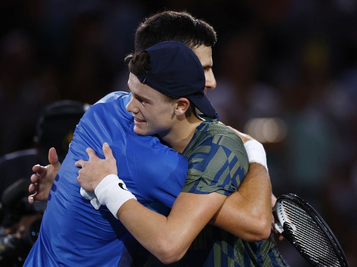 Holger Rune slog sidste år Djokovic i Paris Masters-finalen. Foto: Christian Hartmann/Reuters/Ritzau Scanpix