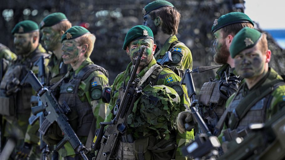 Her ses svenske og finske soldater til militærøvelsen Aurora 23, som også danske soldater deltager i. Foto: TT/Ritzau Scanpix