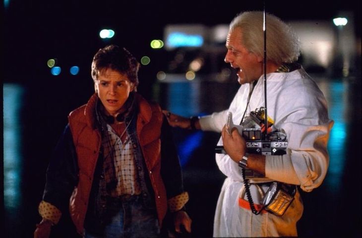 Michael J. Fox spillede den kække Marty McFly i den ikoniske 'Tilbage til fremtiden', hvor han sammen med professoren Doc rejser i tiden i en modificeret DeLorean. Foto: Universal Pictures 