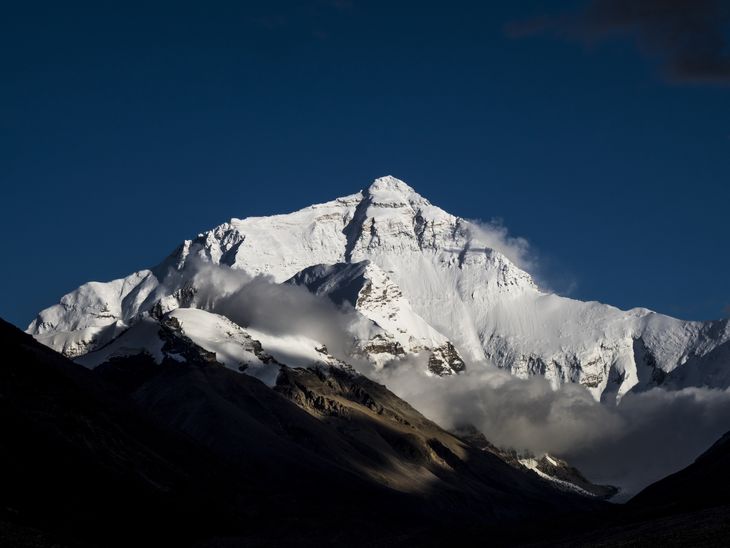Primoz Roglic er vant til at boltre sig i bjergene, meeeeen - Mount Everest er trods alt højere end Tourmalet og Alpe d'Huez. Foto: Dani Salva/VWPics/Ritzau Scanpix