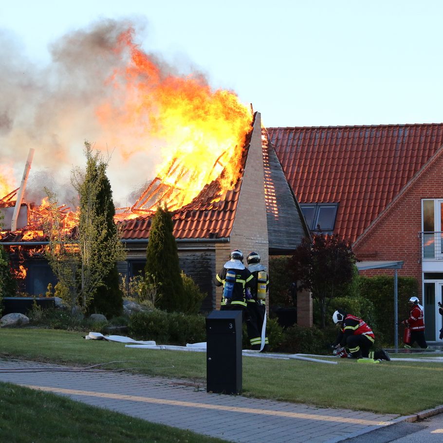 Kraftig villabrand Undgå røgen