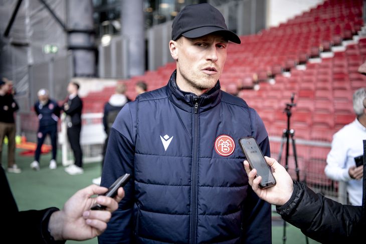 Oscar Hiljemark kunne tidligere på onsdag offentliggøre, at han fortsætter som AaB-cheftræner frem til 2027. Foto: Linda Johansen