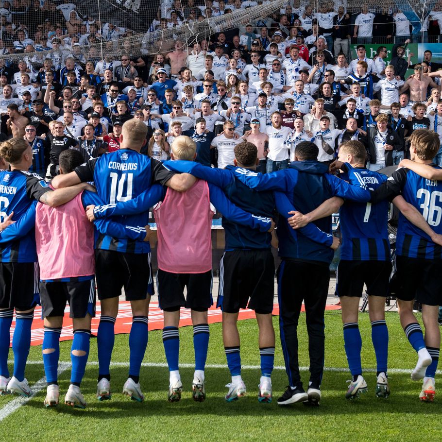 FCK-spillere jubler over Brøndby-scoring