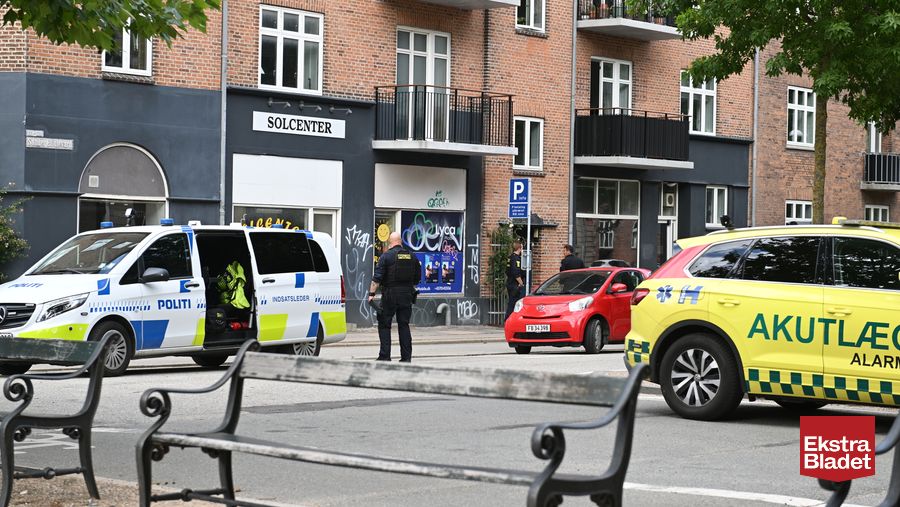 Kampklædte Betjente Politiaktion I København Ekstra Bladet 