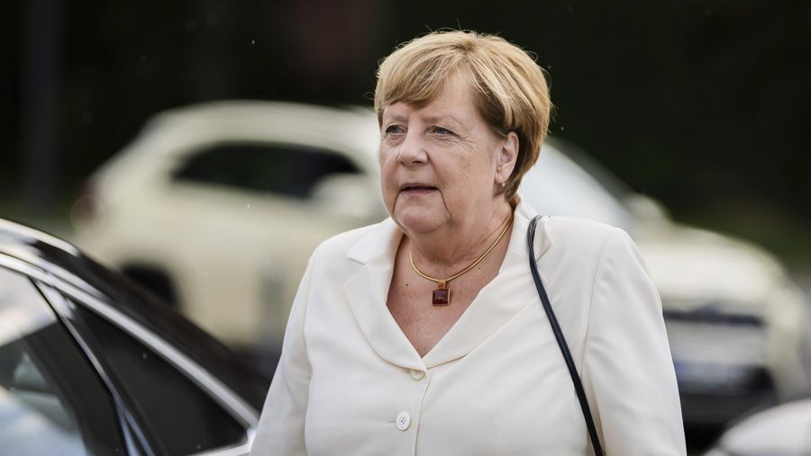 Polen og Baltikum revser Merkel efter Putin-tvist – Ekstra Bladet