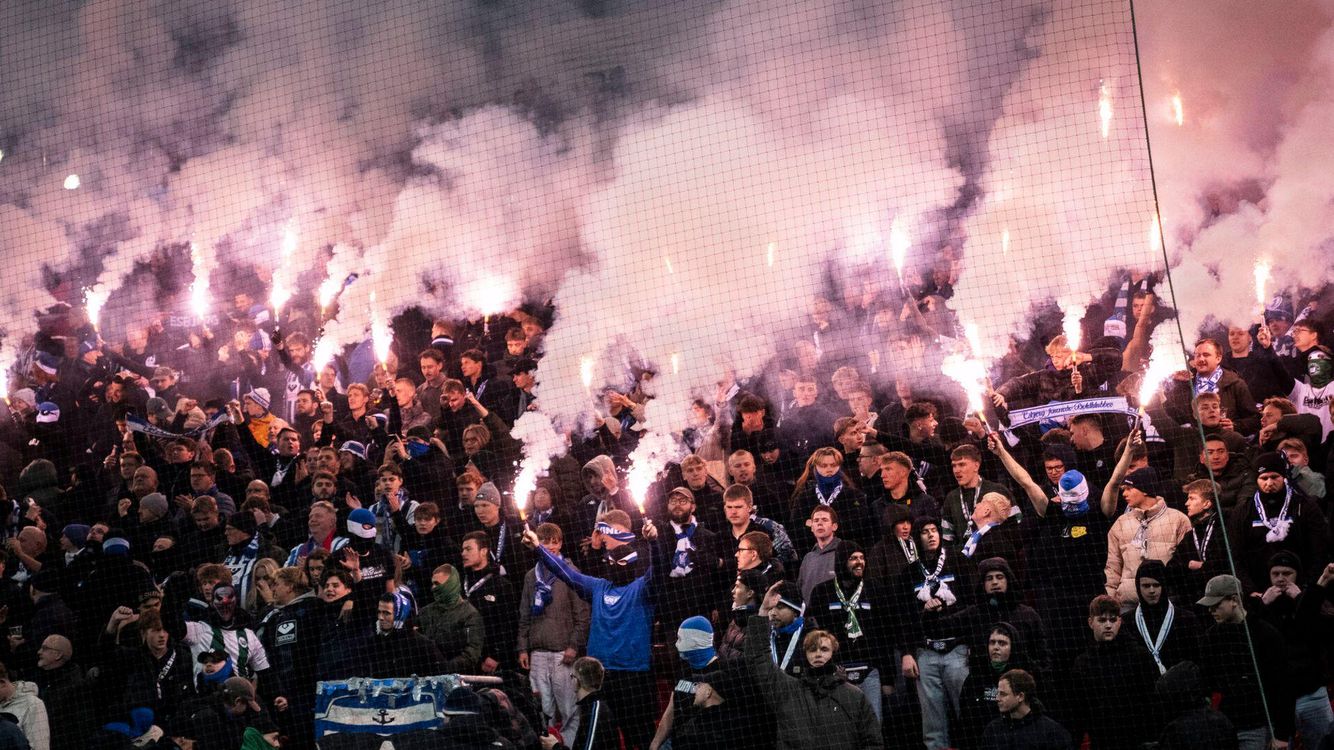 FCK får kæmpebøde for pyro – Ekstra Bladet