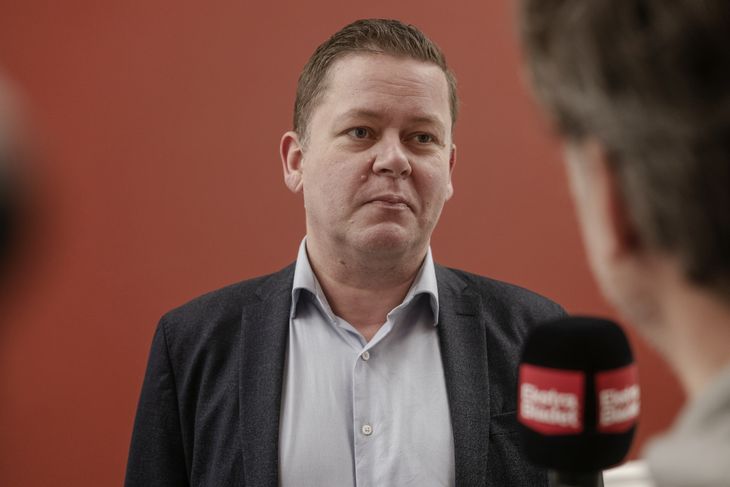 Danmarksdemokraternes Dennis Flydtkjær er ikke tilfreds med udviklingen. Foto: Emil Agerskov