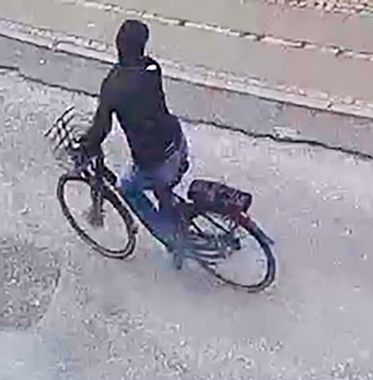 Efter skuddrama: Efterlyser to mænd – Ekstra Bladet