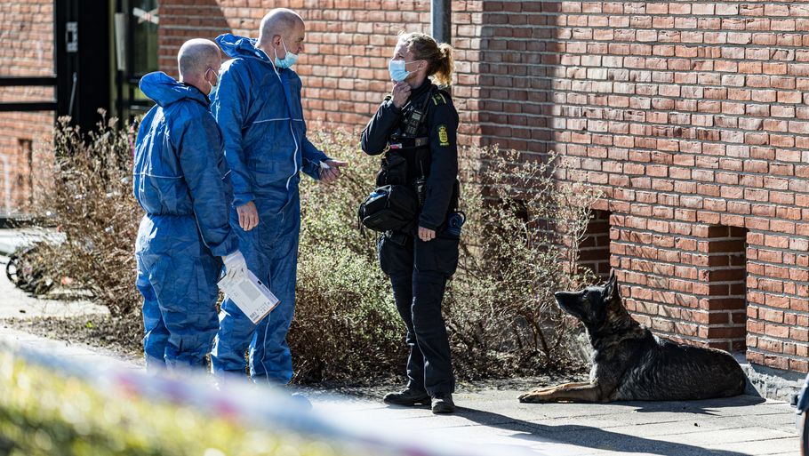 Mistænkeligt forhold: Politiet massivt til stede – Ekstra Bladet
