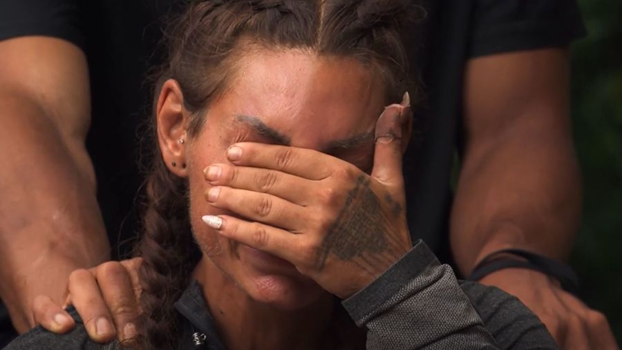 Tårevædet afsked: Bryder sammen på tv – Ekstra Bladet