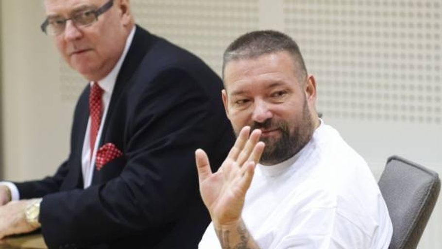 Rocker-præsident bag tremmer – Ekstra Bladet
