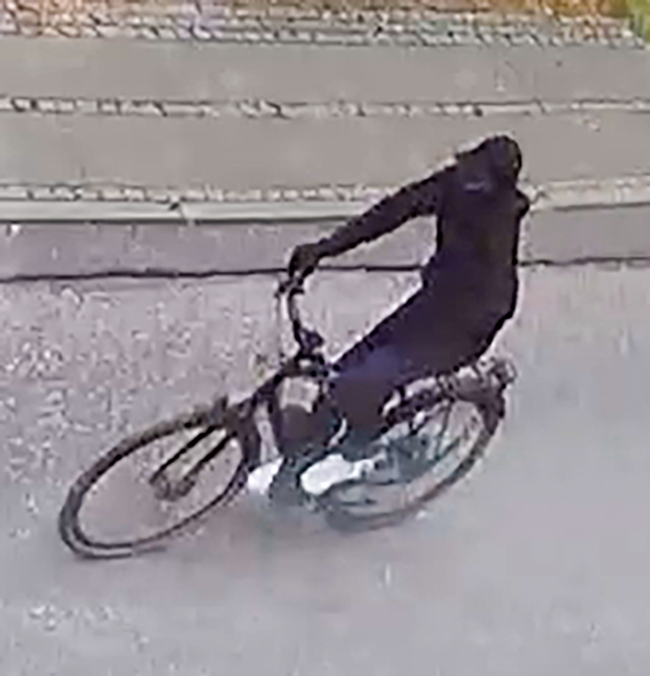 Efter skuddrama: Efterlyser to mænd – Ekstra Bladet