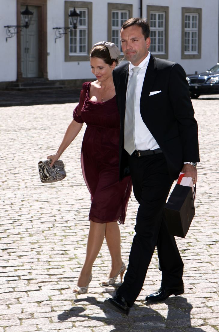 Kongens rige ven: Skovler millioner ind – Ekstra Bladet