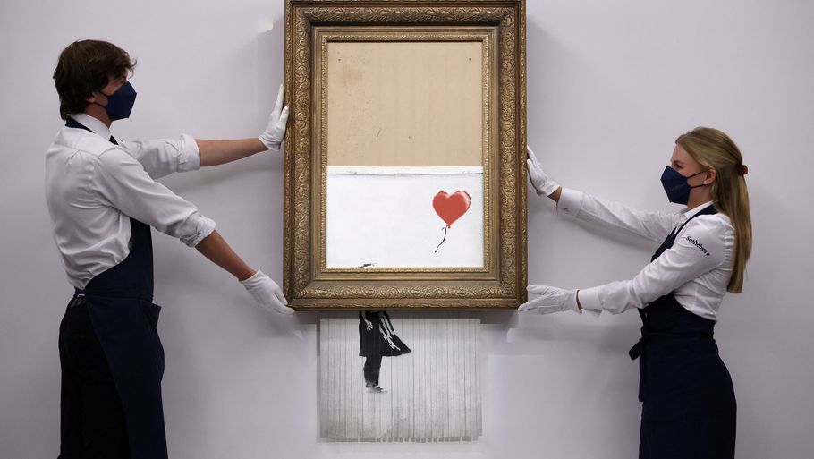 k-mpe-kunstner-mysterium-bbc-skjulte-banksy-optagelser-ekstra-bladet
