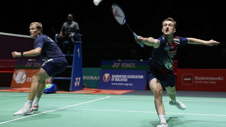 Indonesisk toppar flår armene ned på dansk duo i Singapore – Ekstra Bladet