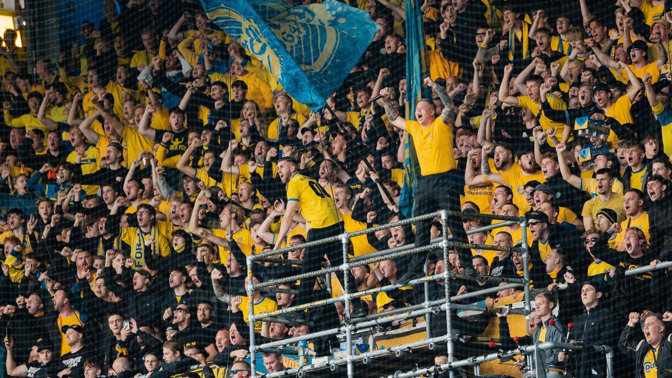 Udsolgt på halvanden time: BIF-fans fylder Gladsaxe Stadion – Ekstra Bladet