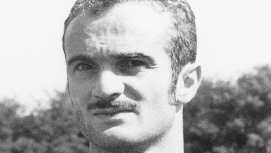 ساندرو ماتسولا توفي.
