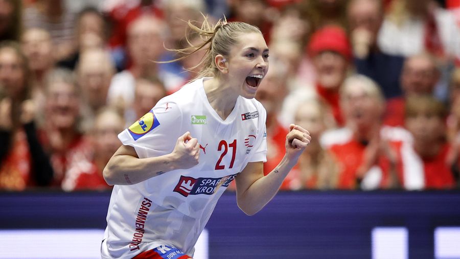 Landsholdsspilleren Andrea Aagot er gravid – Ekstra Bladet